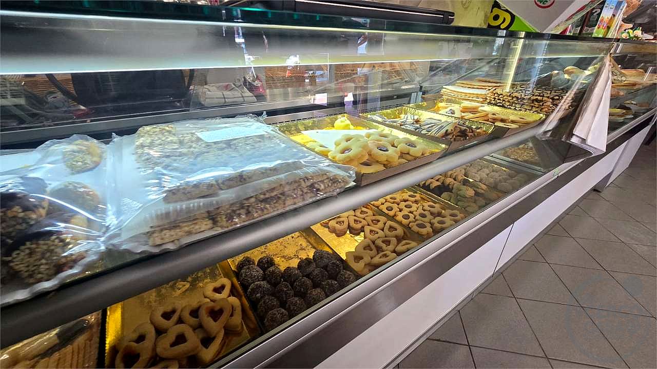 Bar pasticceria aperitivi San Martino in Colle