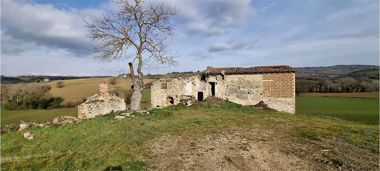 Casale da Ristrutturare a Todi