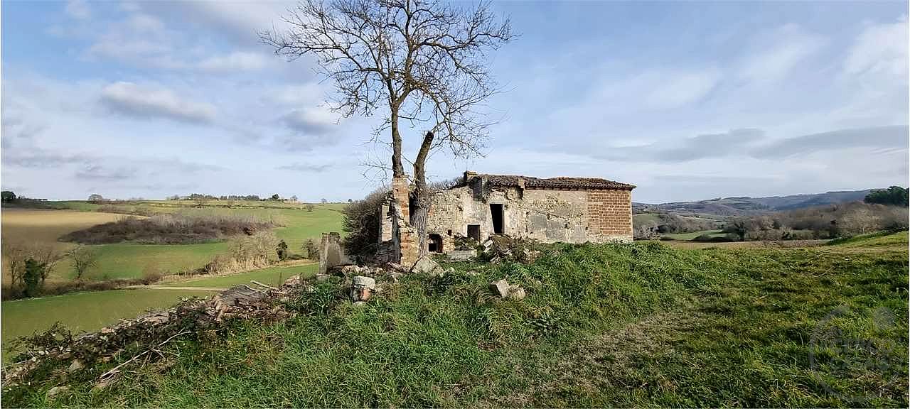 Casale da Ristrutturare a Todi
