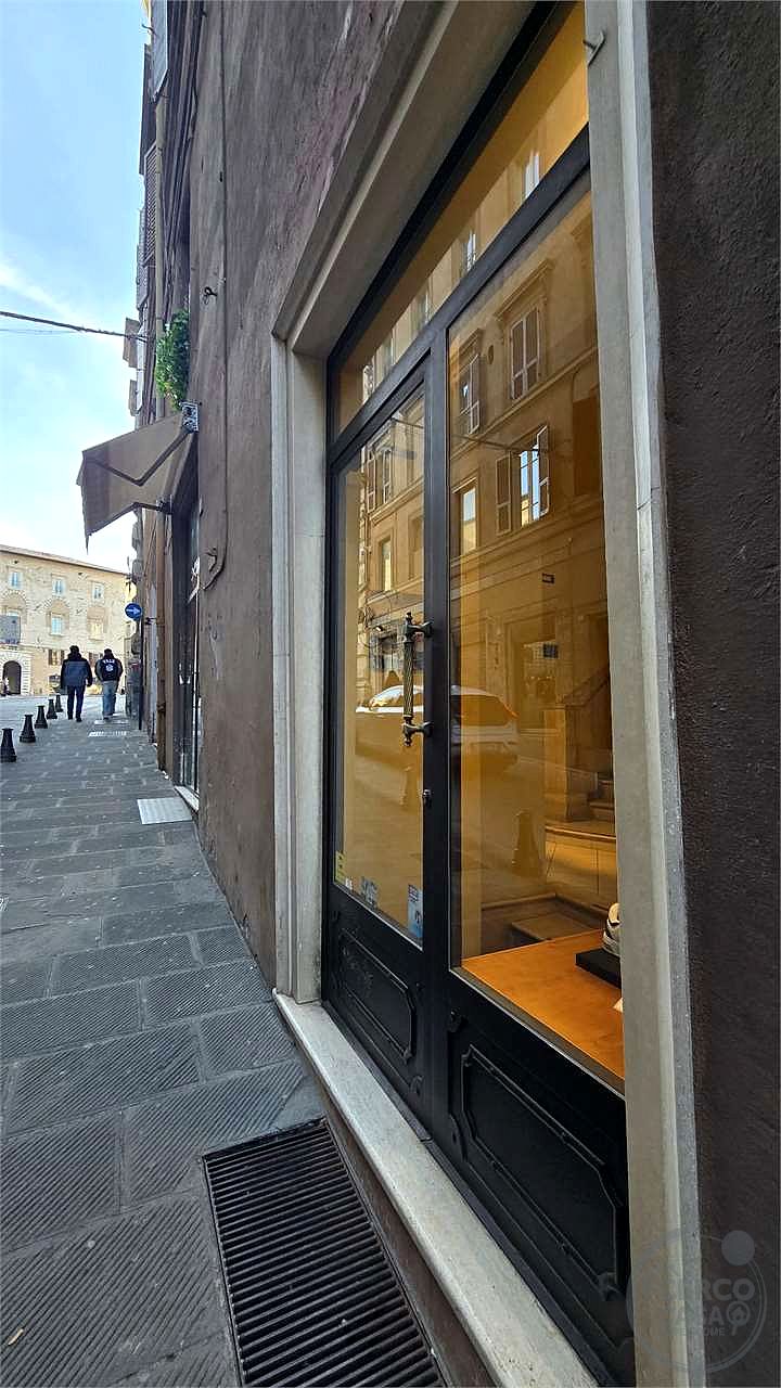 Locale commerciale centro storico Perugia
