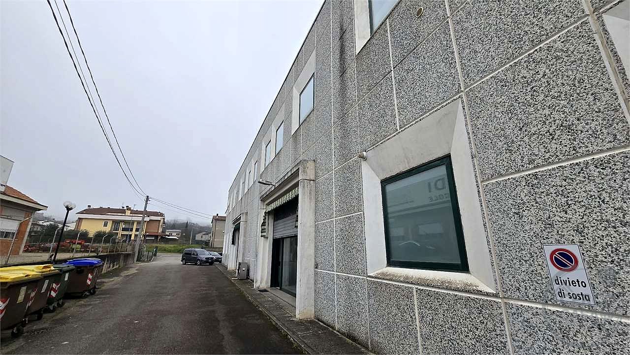 Porzione di Capannone 80 mq. Collepepe Pg