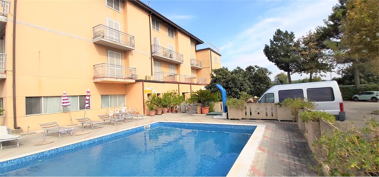 Hotel in vendita Passignano sul Trasimeno