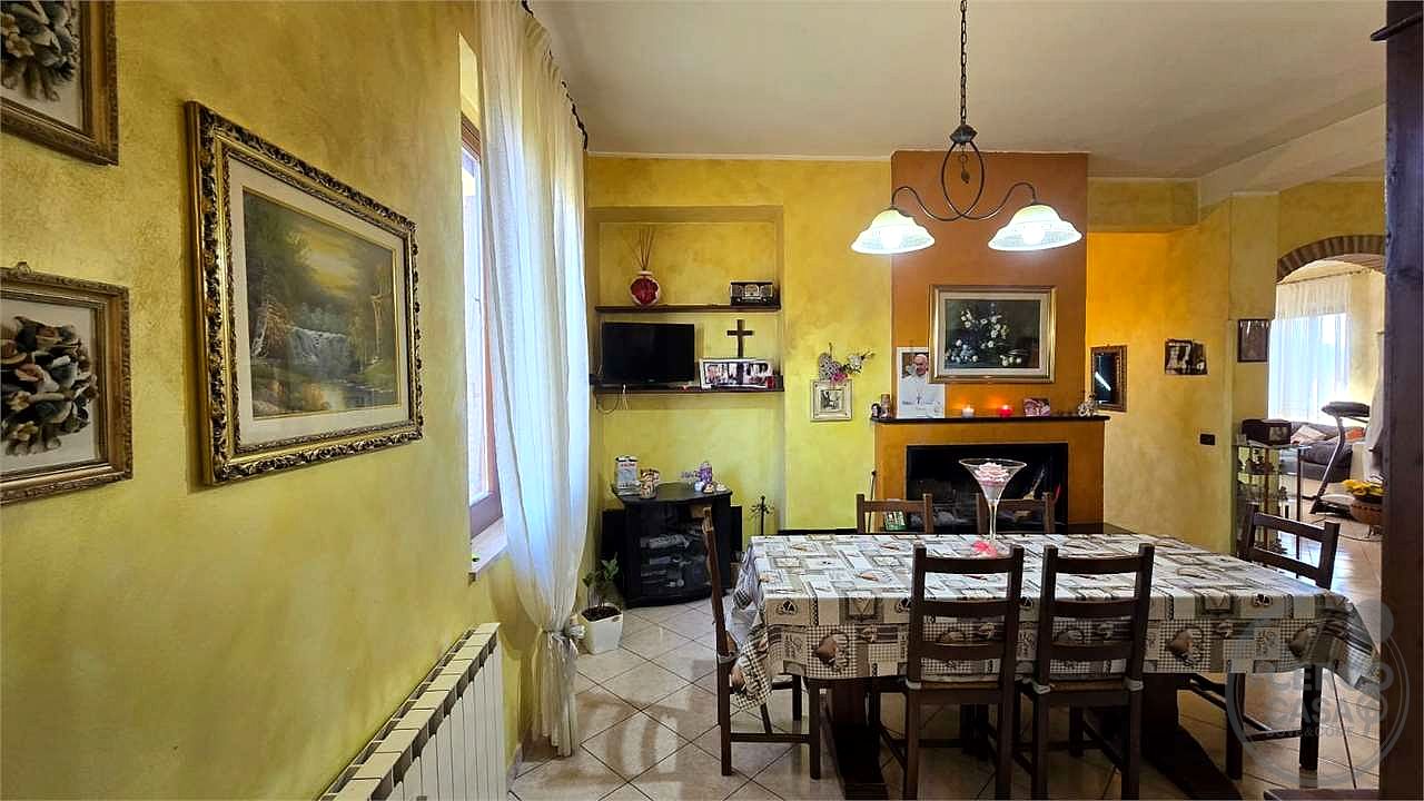 Appartamento ampi spazi ristrutturato. Torgiano