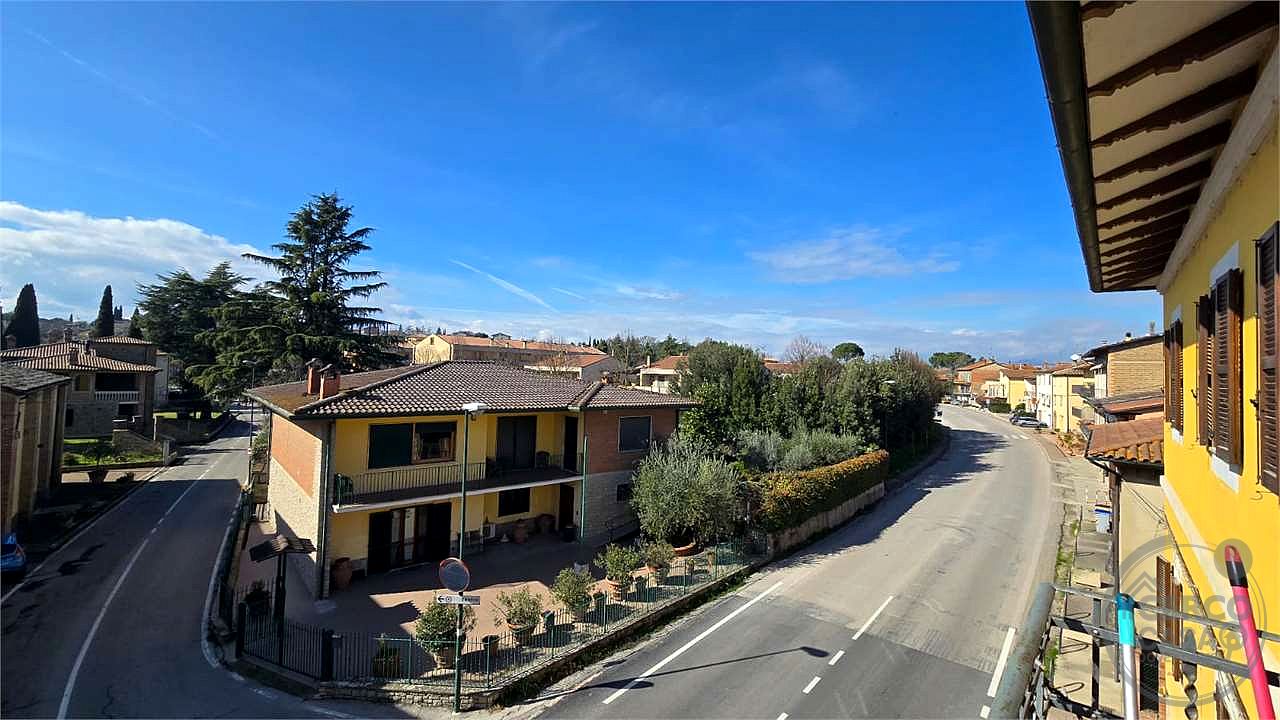 Appartamento ampi spazi ristrutturato. Torgiano