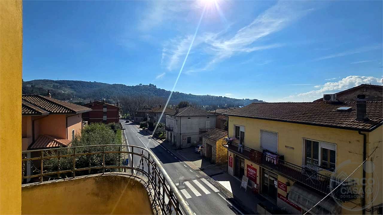 Appartamento ampi spazi ristrutturato. Torgiano