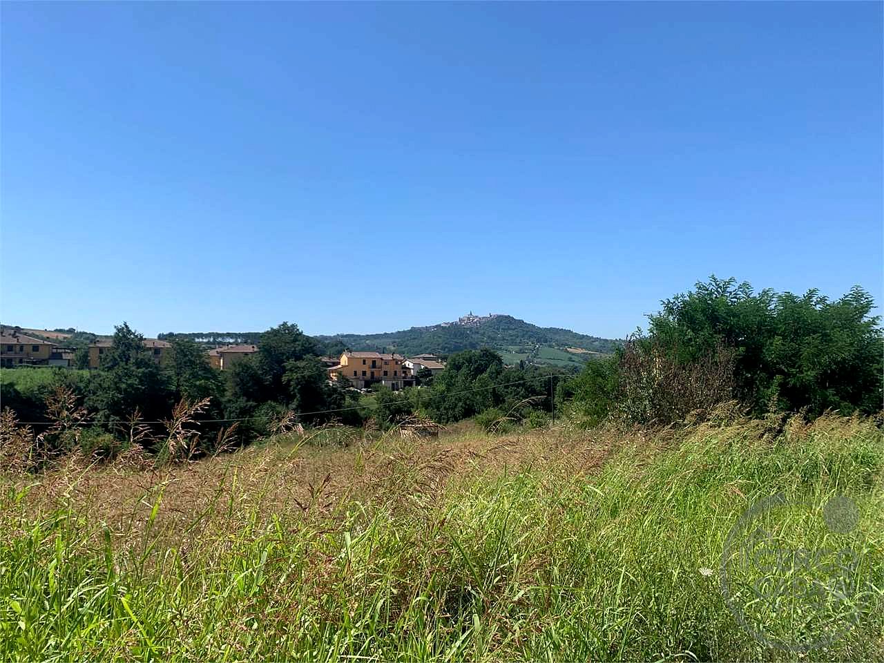 Terreno edificabile con vista panoramica su Todi
