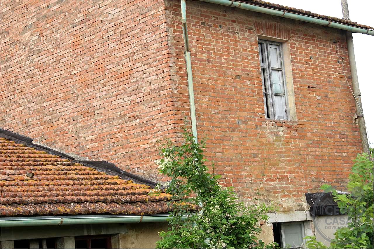 Rustico da ristrutturare