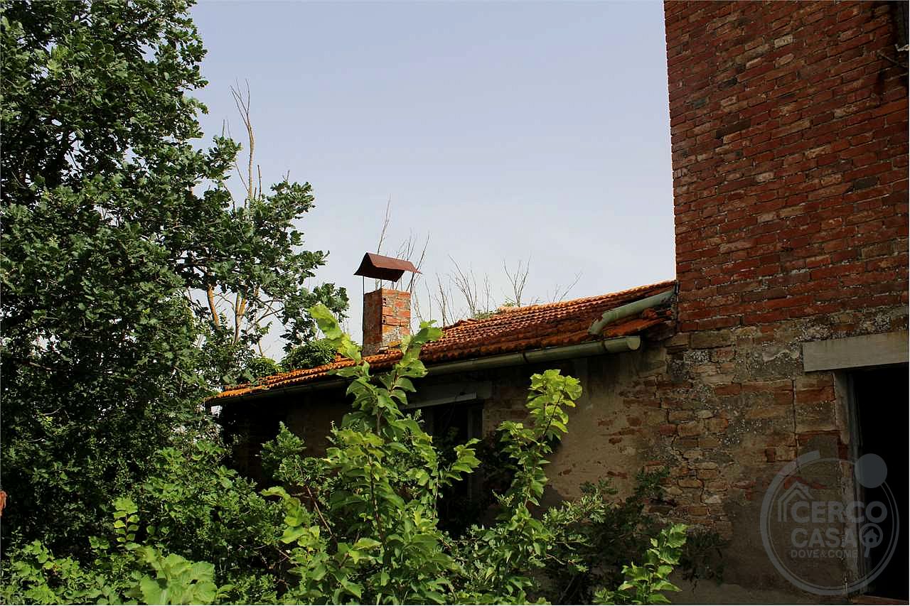 Rustico da ristrutturare