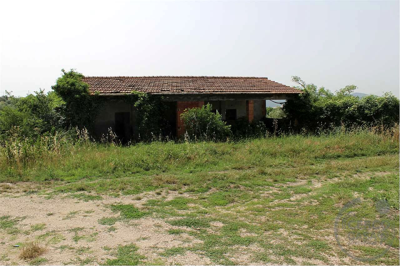 Rustico da ristrutturare