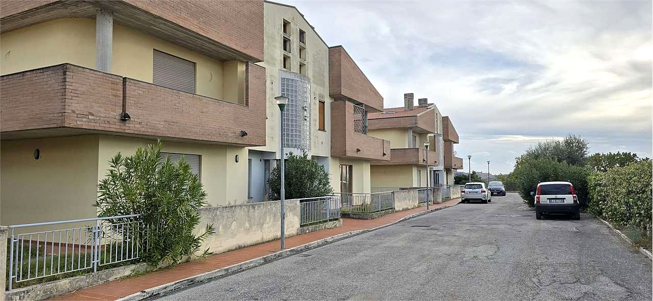 Appartamento con giardino privato