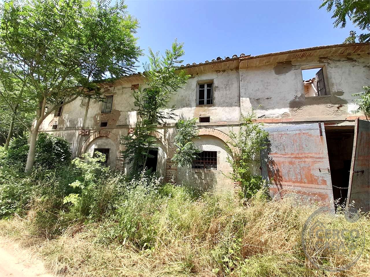 Antico Casale con Annesso Rurale da Ristrutturare