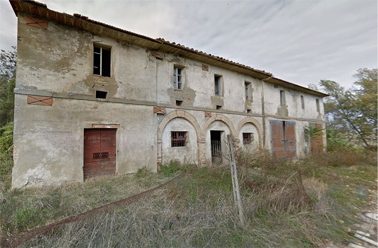 Antico Casale con Annesso Rurale da Ristrutturare