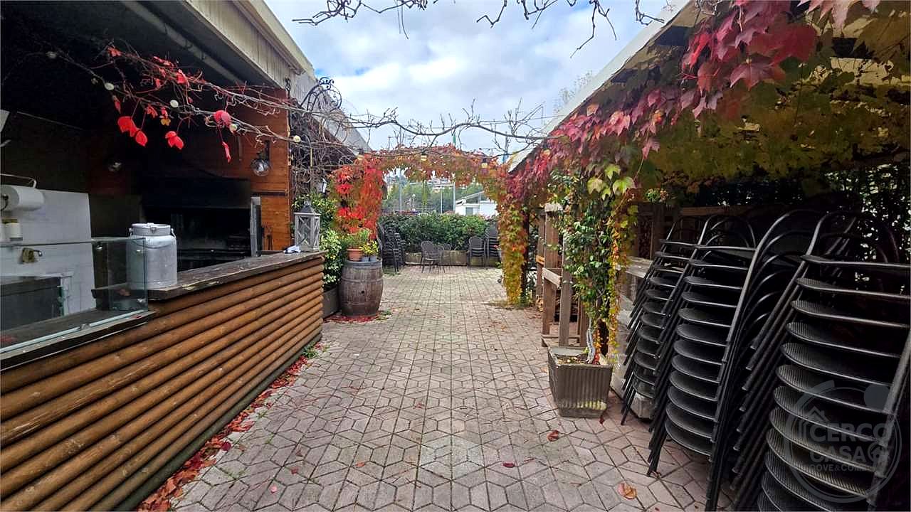 Vendesi ristorante pizzeria a San Mariano Corciano