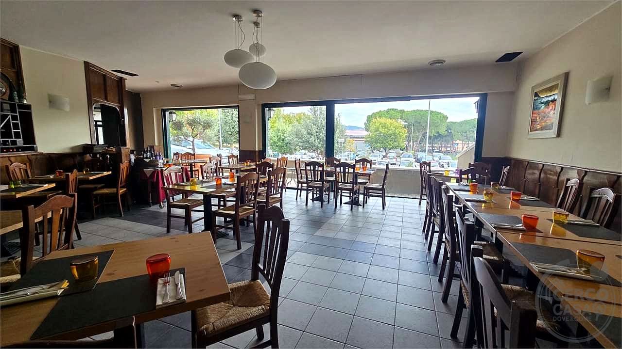 Vendesi ristorante pizzeria a San Mariano Corciano