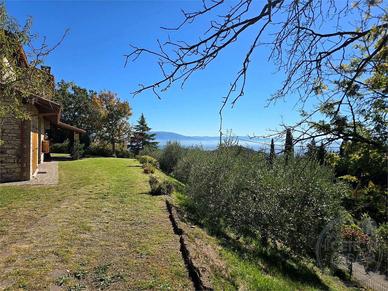 Casolare in pietra panoramico
