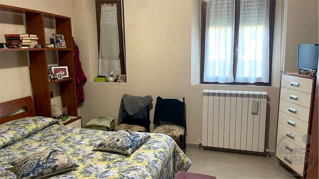 ZONA PREPO Casa singola con due appartamenti e ampio terreno privato