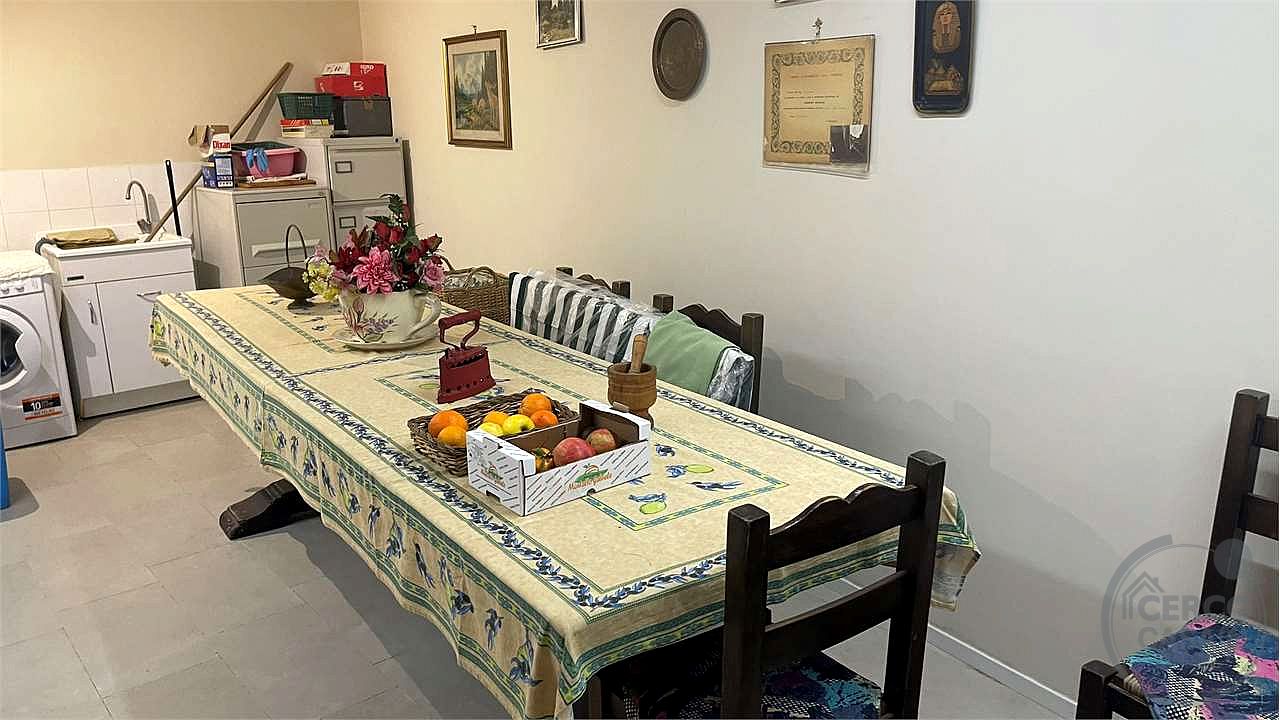 ZONA PREPO Casa singola con due appartamenti e ampio terreno privato