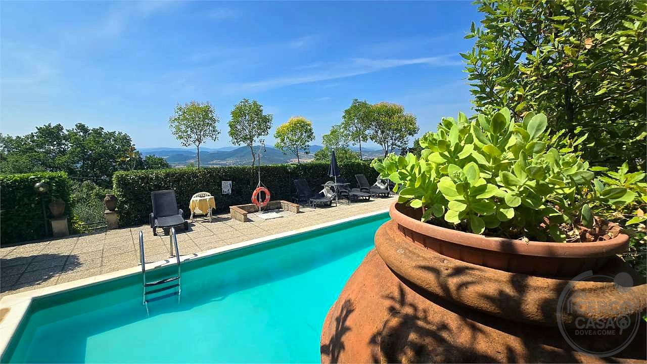 Casale in vendita con piscina a Montebitorno Magione Umbria