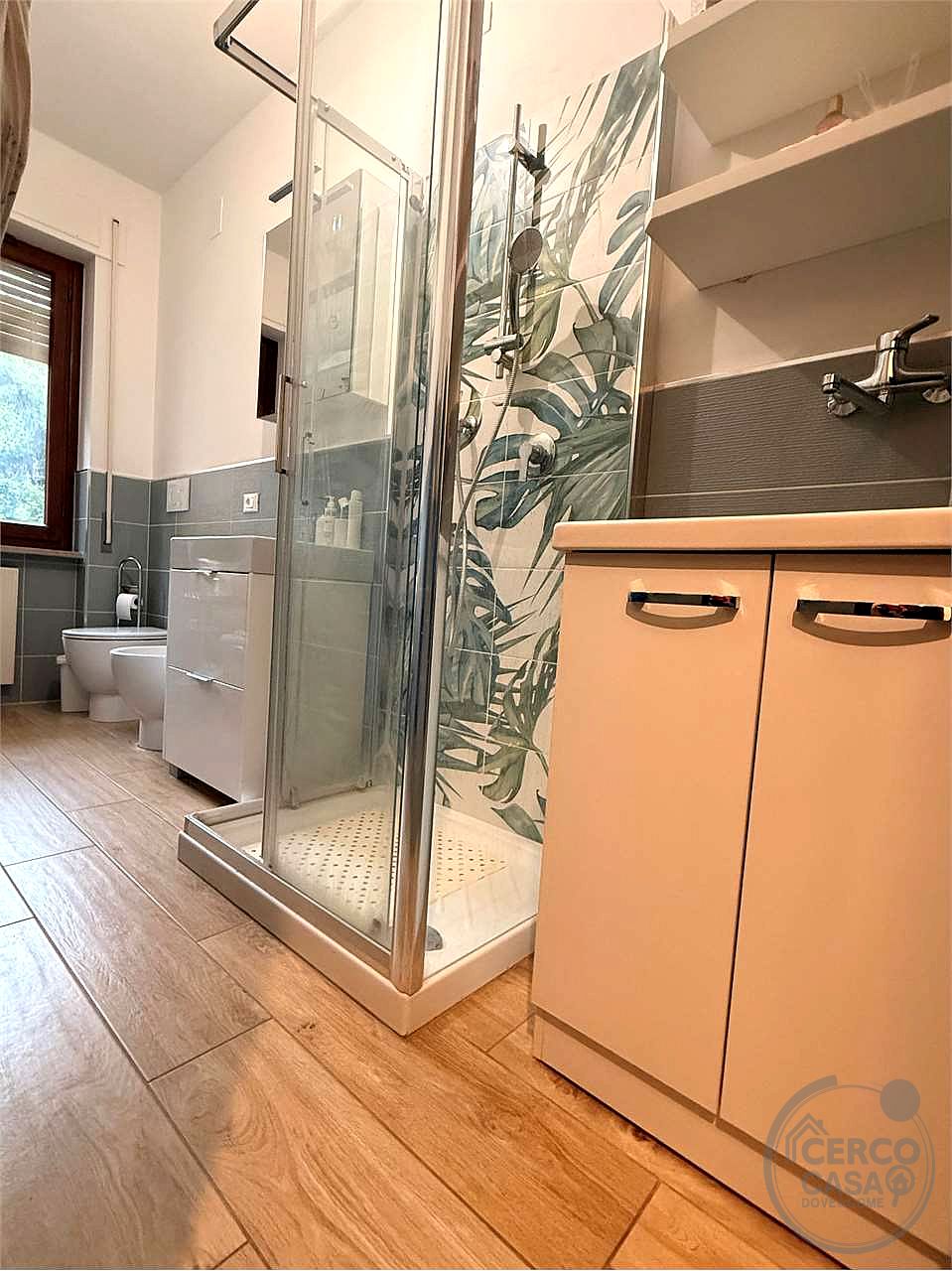 Appartamento ristrutturato con 4 camere.