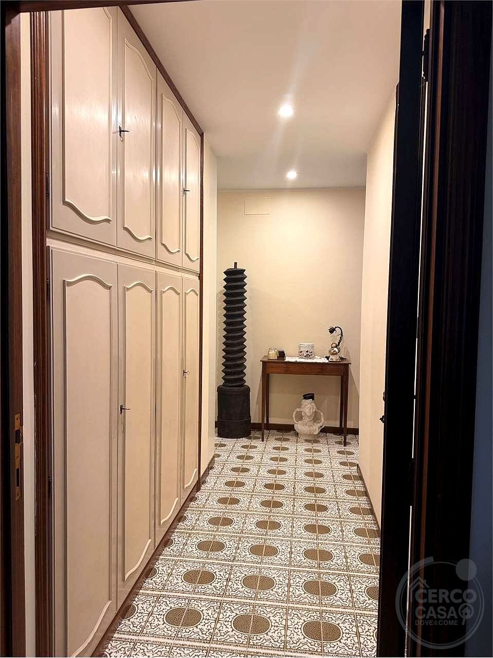 Appartamento ristrutturato con 4 camere.