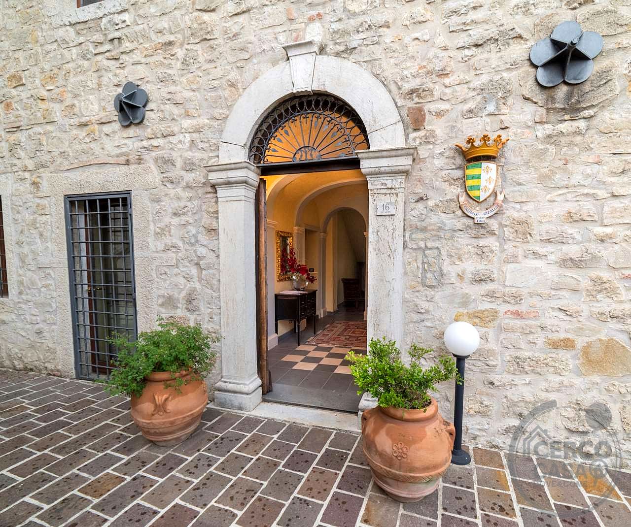 Todi, Castello Izzalini: vendesi trilocale n. 14 Secondo Piano