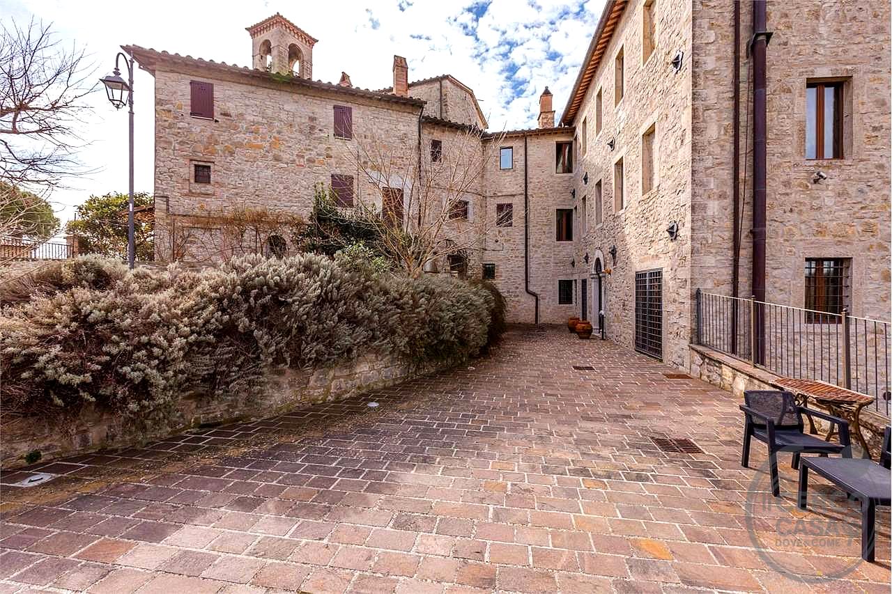 Todi, Castello Izzalini: in vendita bilocale n. 9 Primo Piano