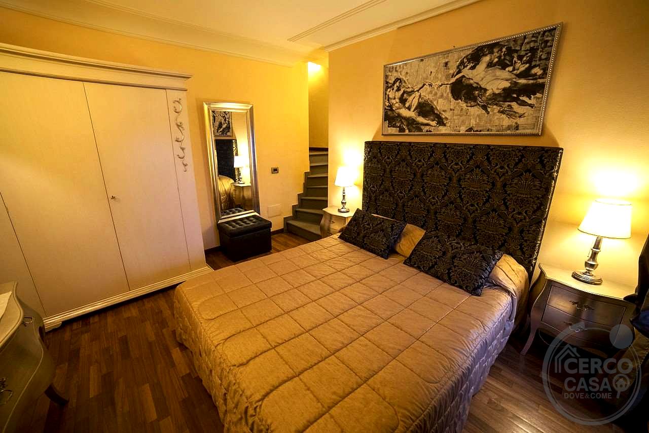 Todi, Castello Izzalini: in vendita bilocale n. 9 Primo Piano