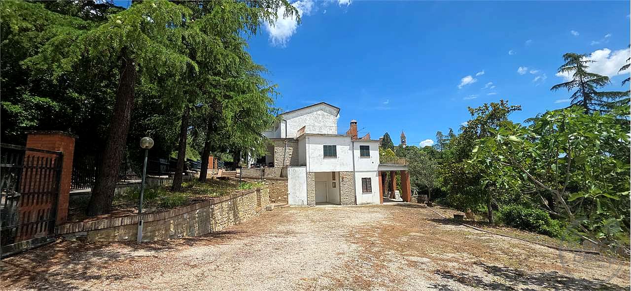 MARSCIANO (PG) VILLA SIGNORILE CON PARCO PRIVATO E VISTA PANORAMICA - GRANDE POTENZIALE