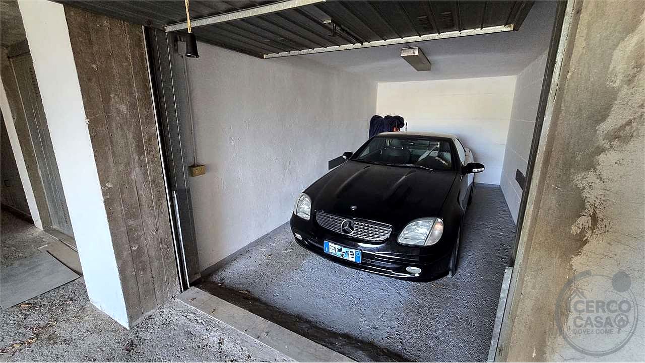 Garage in vendita a Perugia zona centrale, contesto tranquillo