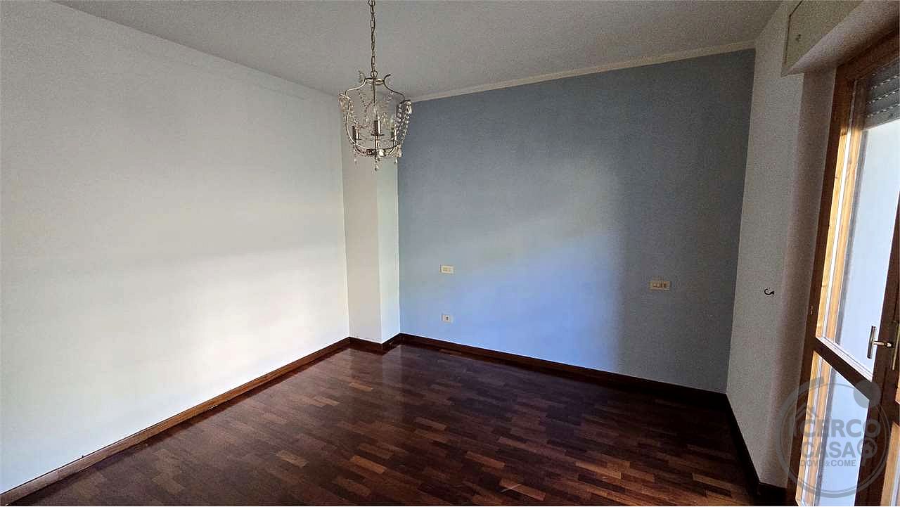 VILLETTA A SCHIERA CON TAVERNA, MANSARDA, GIARDINO E TERRAZZO – LACUGNANO, PERUGIA