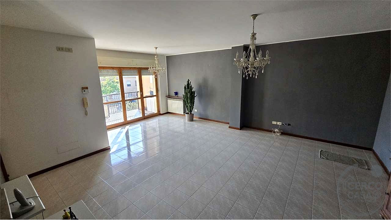 VILLETTA A SCHIERA CON TAVERNA, MANSARDA, GIARDINO E TERRAZZO – LACUGNANO, PERUGIA