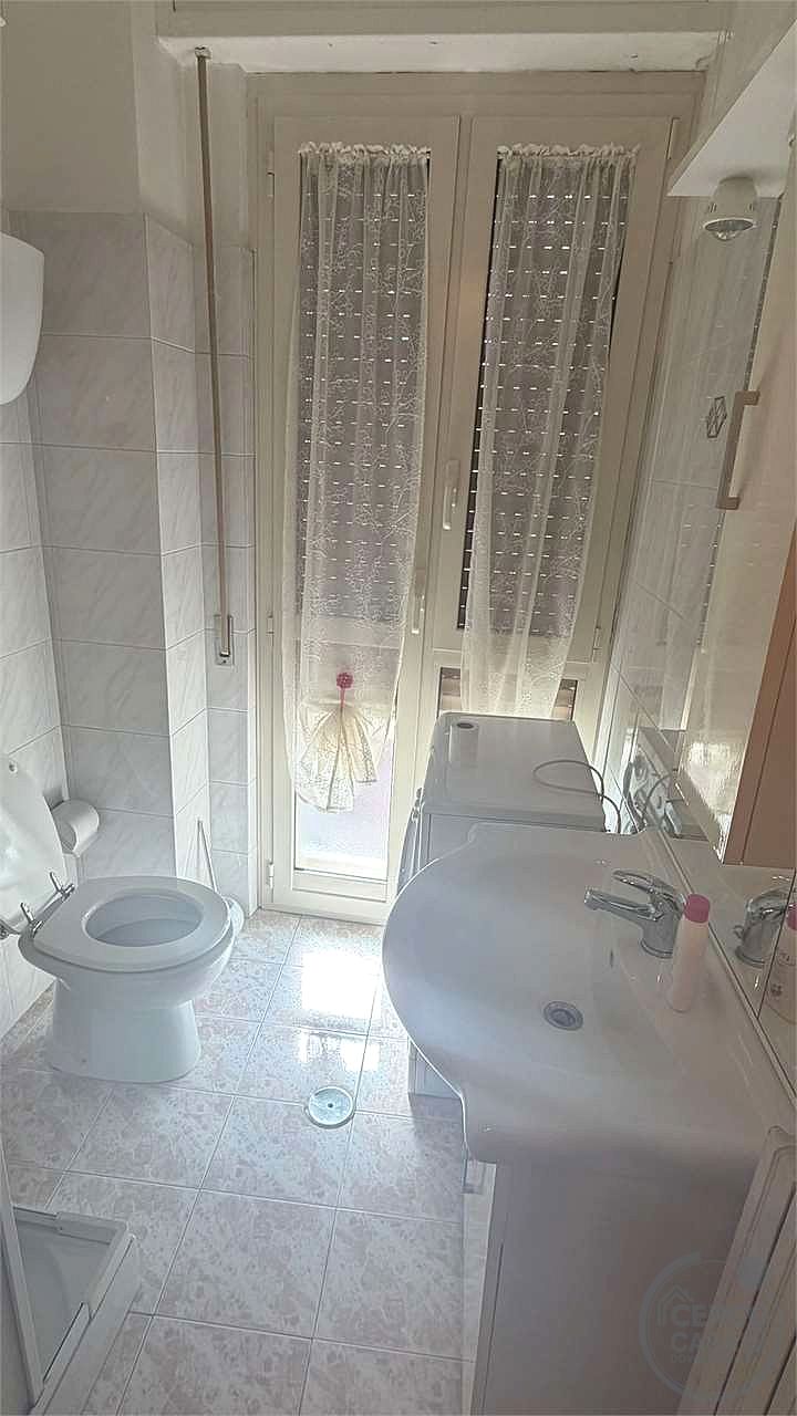Abitazione su due livelli con soffitta e terrazzini