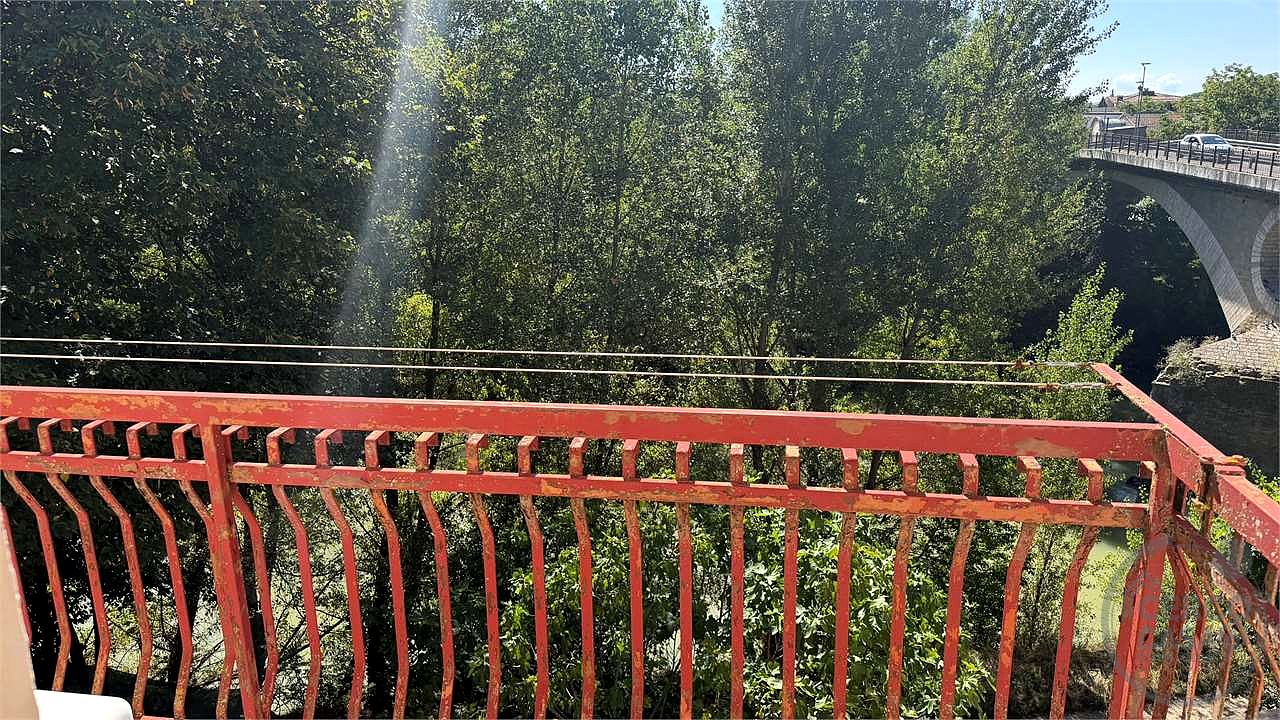 Abitazione su due livelli con soffitta e terrazzini