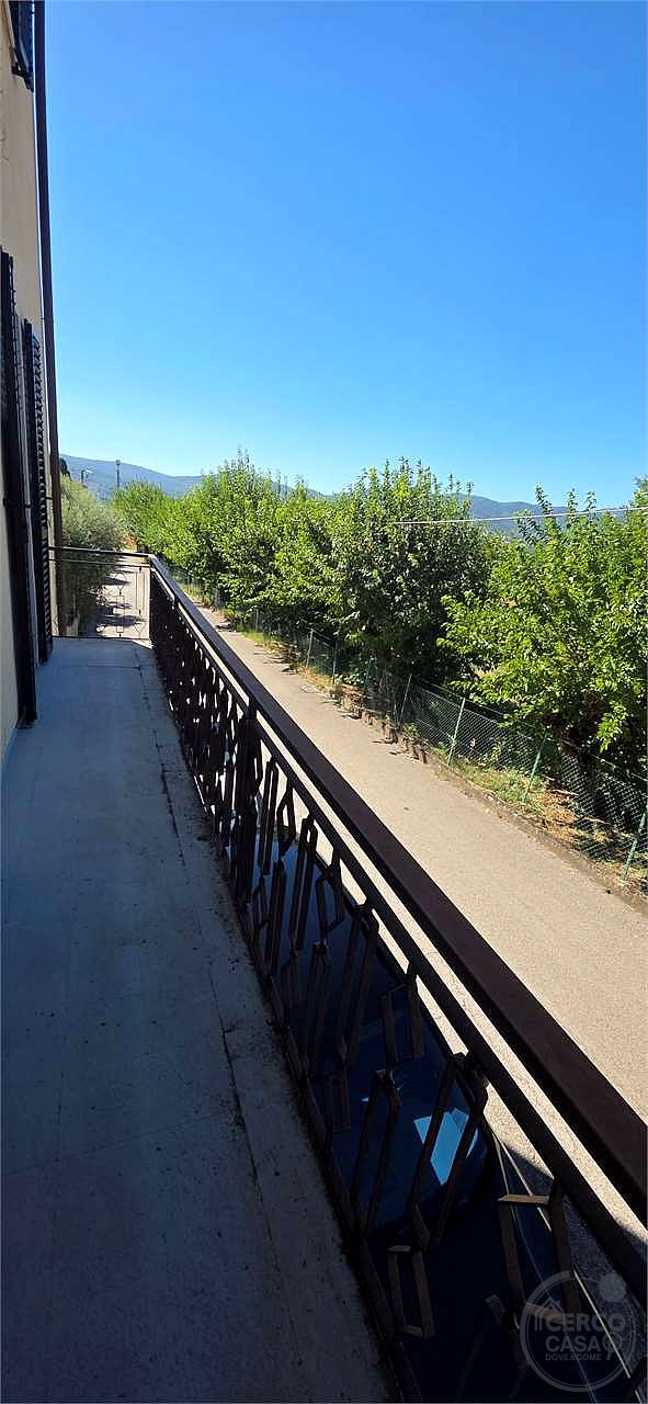 CASA CIELO-TERRA RISTRUTTURATA CON GIARDINO PRIVATO