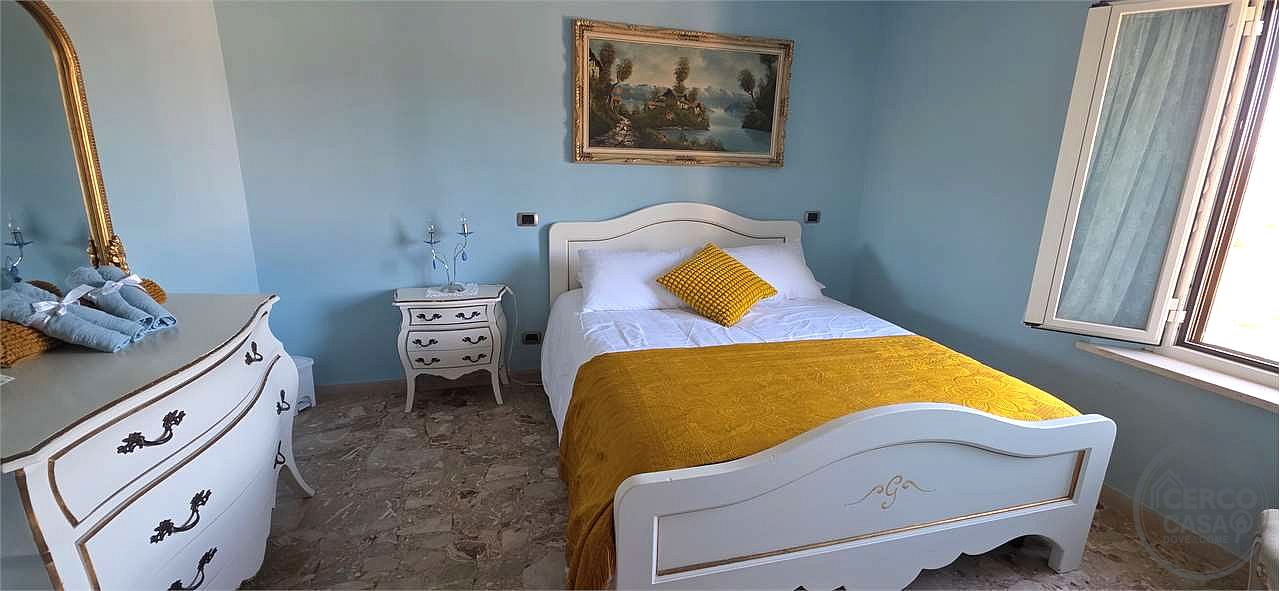 CASA CIELO-TERRA RISTRUTTURATA CON GIARDINO PRIVATO