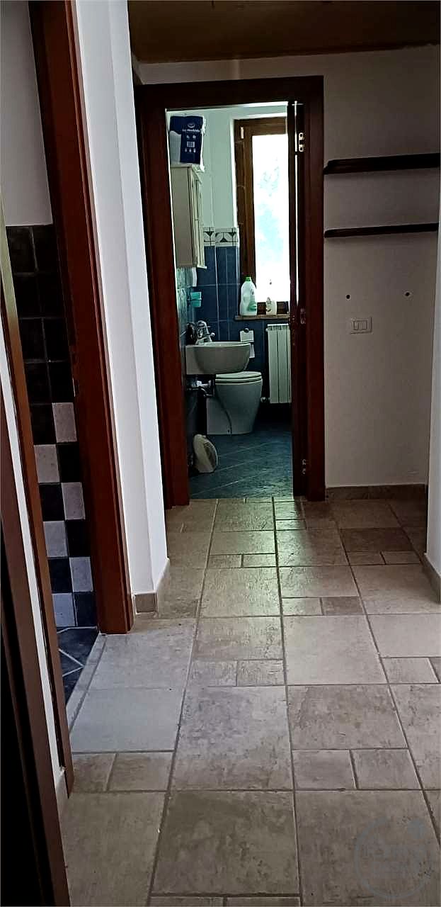 VILLETTA SINGOLA PANORAMICA CON 880 MQ DI TERRENO – MAGIONE