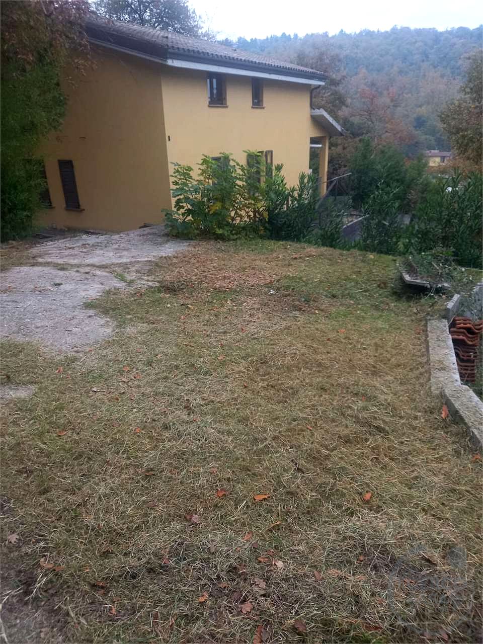 VILLETTA SINGOLA PANORAMICA CON 880 MQ DI TERRENO – MAGIONE