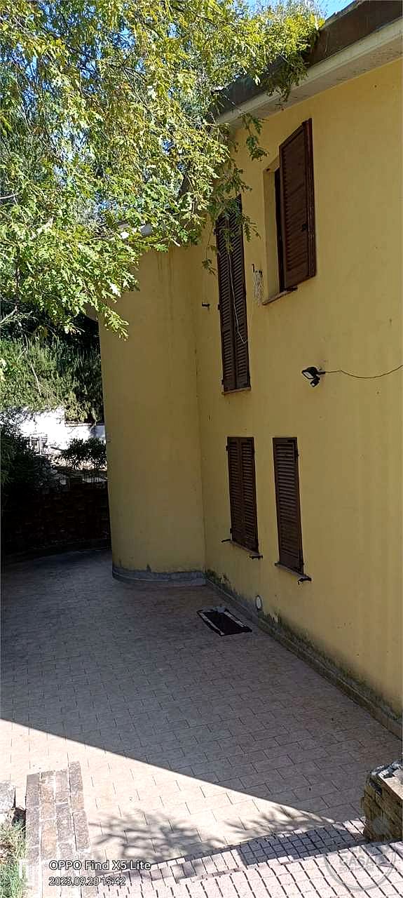VILLETTA SINGOLA PANORAMICA CON 880 MQ DI TERRENO – MAGIONE