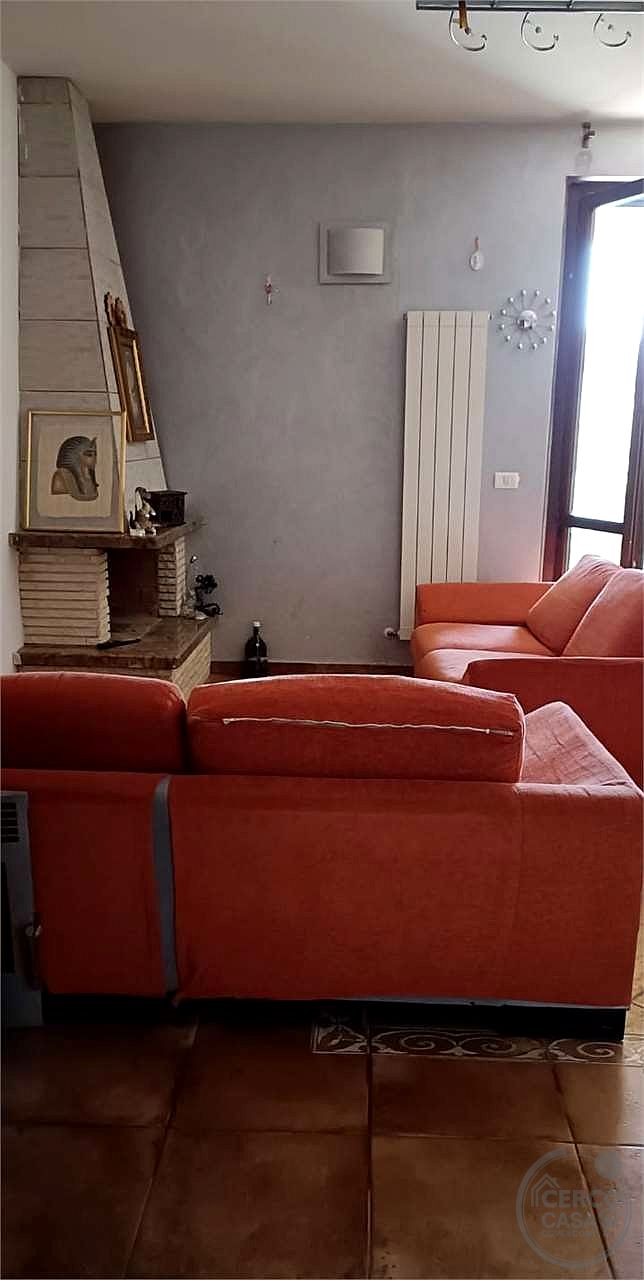 VILLETTA SINGOLA PANORAMICA CON 880 MQ DI TERRENO – MAGIONE