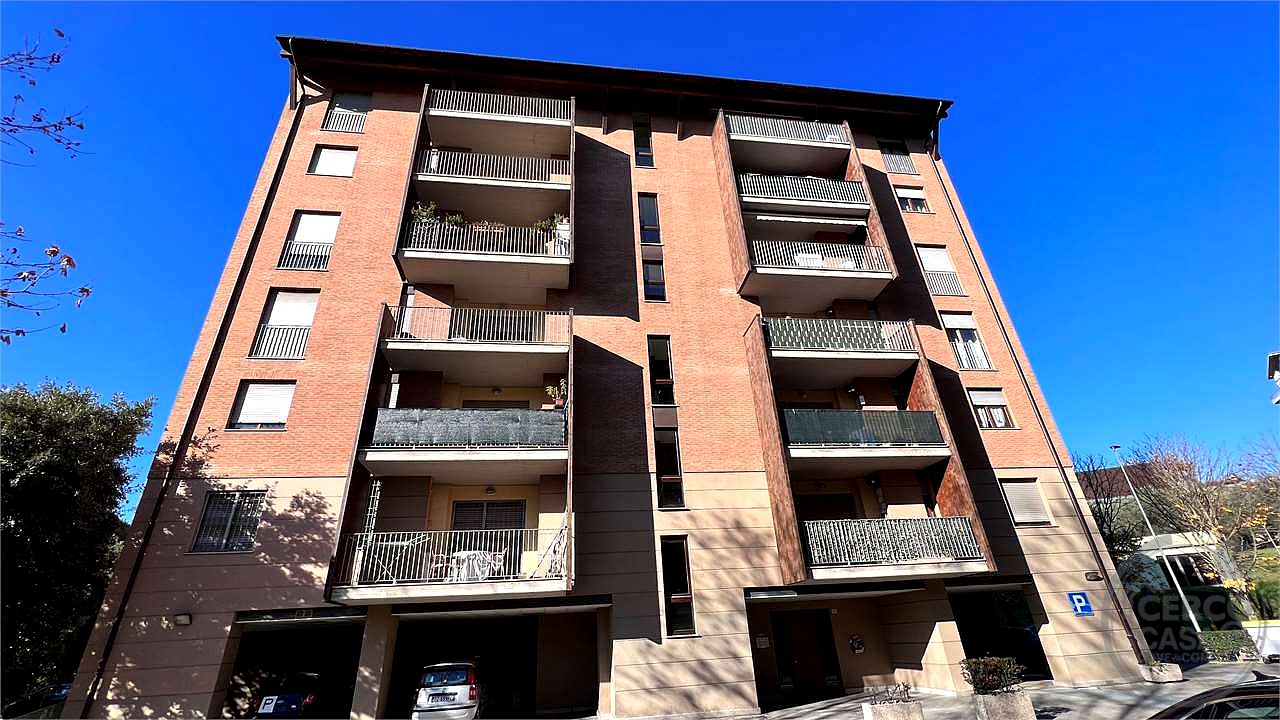 TRILOCALE ARREDATO ZONA FILOSOFI-PALLOTTA