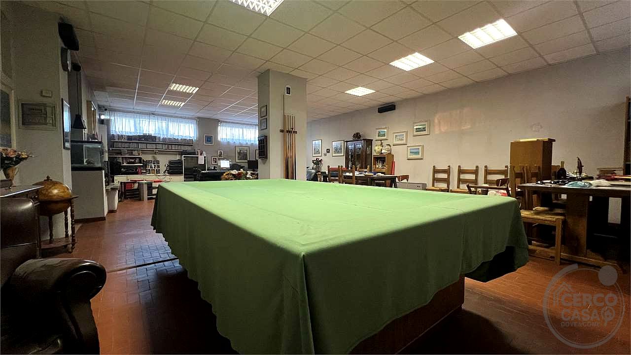 San Sisto immobile industriale indipendente con uffici e abitazione
