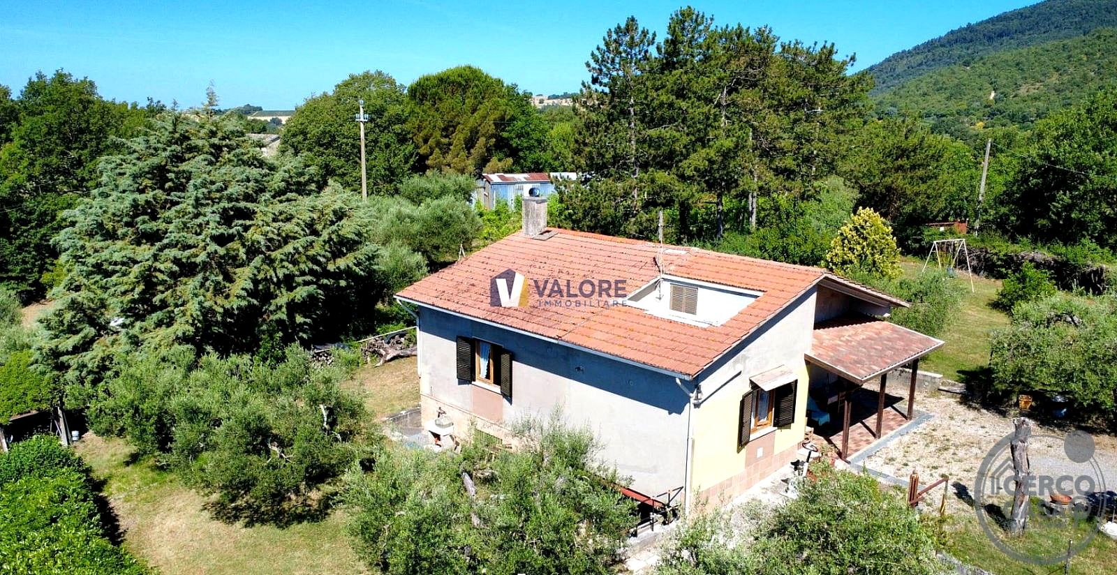 VILLA VENDITA PERUGIA MONTE TEZIO · foto 4