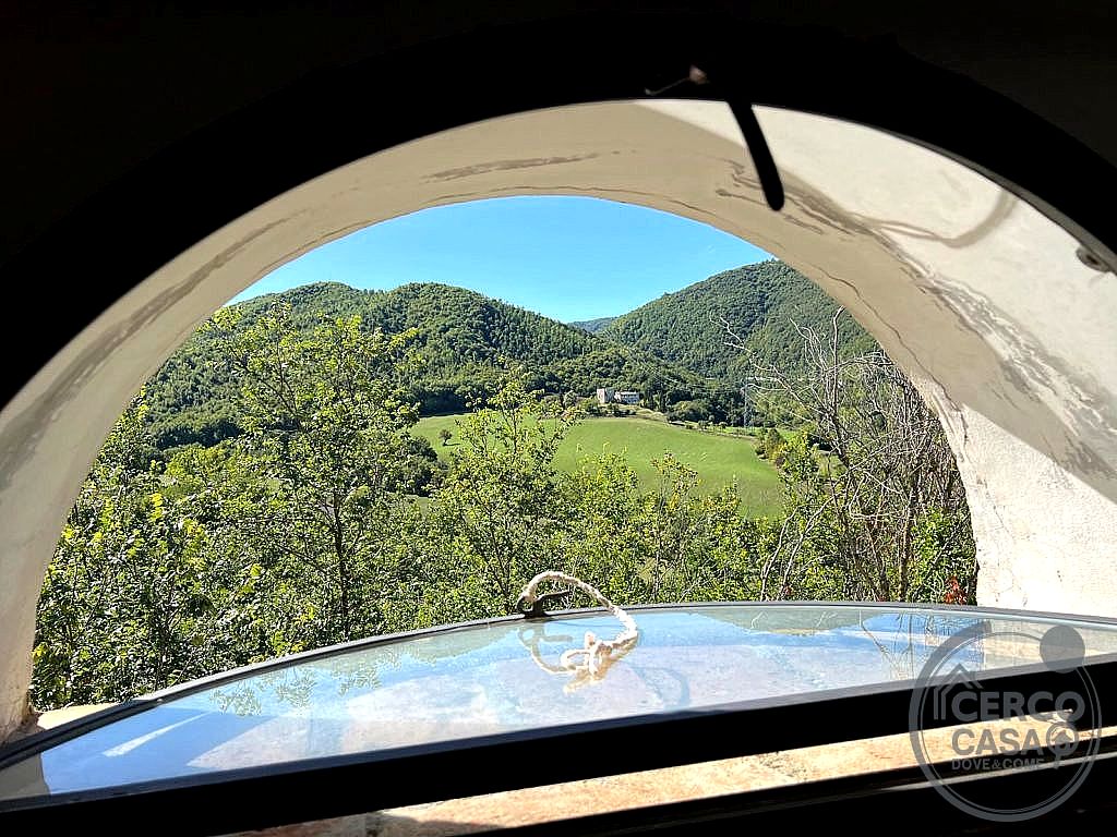 RUSTICO - CASALE VENDITA SPOLETO