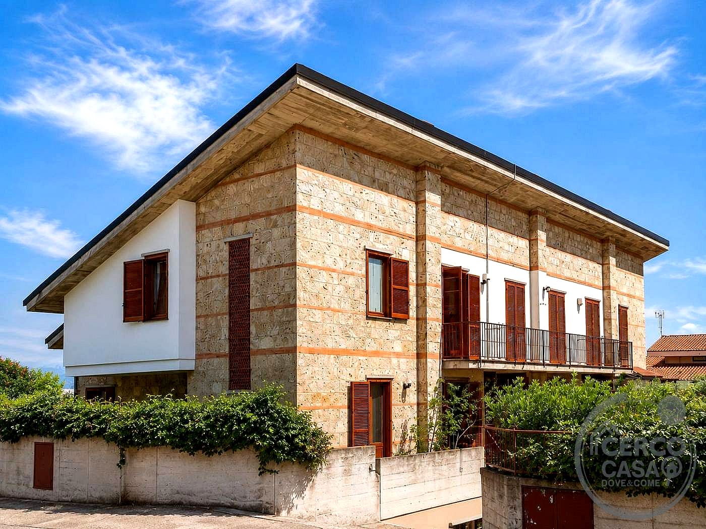 VILLA BIFAMILIARE VENDITA TERNI BORGO RIVO